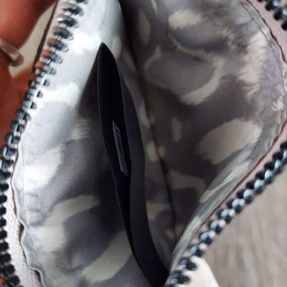 Aimee Kestenberg Gold Glitter Card Holder - Picture 4 of 4